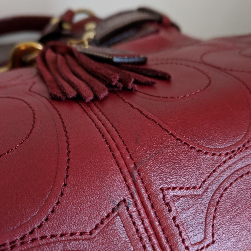 ๐ Coach Hampton Burgundy Perforated Leather Tote - Picture 5 of 8